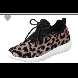 Cheetah tennis shoes